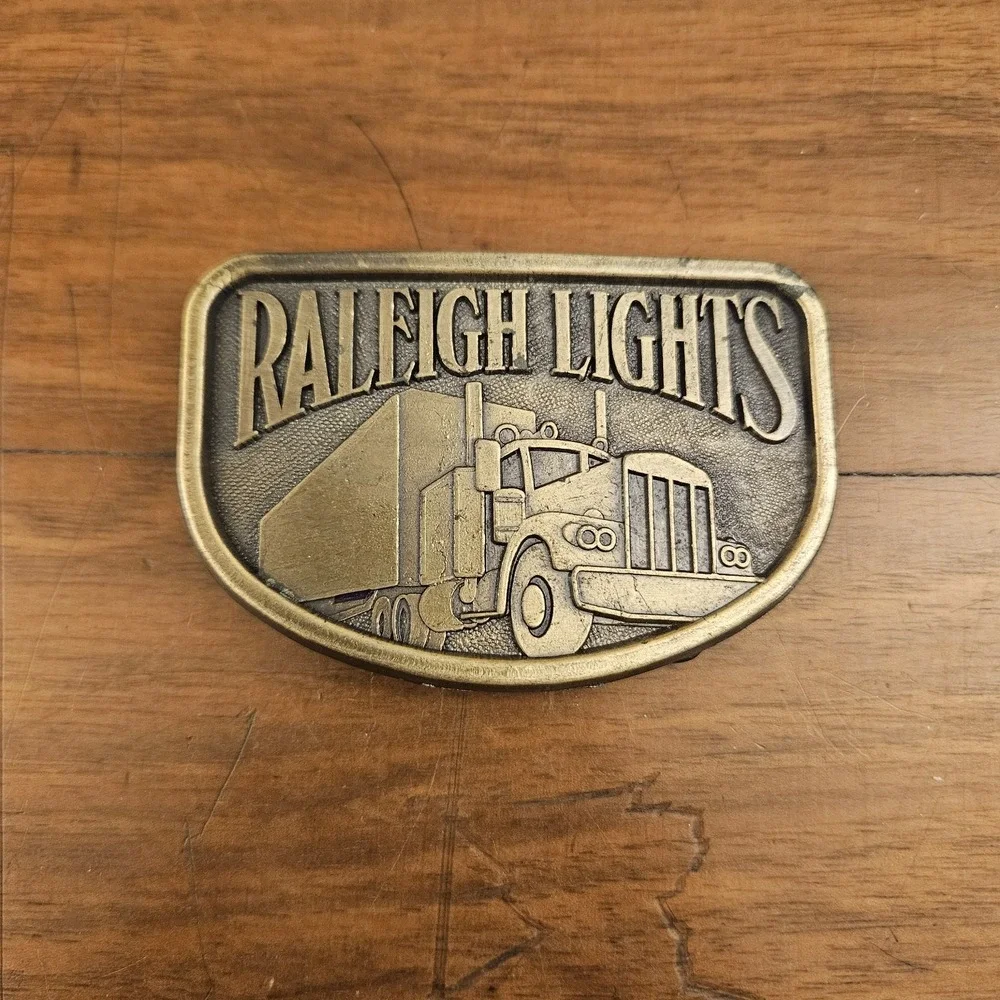 Raleigh Lights Trucker Semi Driver Big Rig Belt Buckle Vintage Bronze‎ Toned